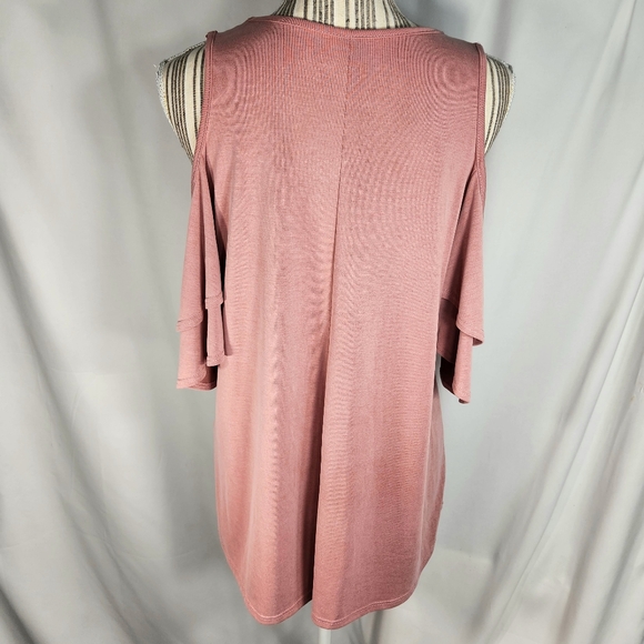 Alya Dusty Rose Short Ruffle Tier Sleeve Cold Shoulder Top Size Medium - Picture 5 of 8
